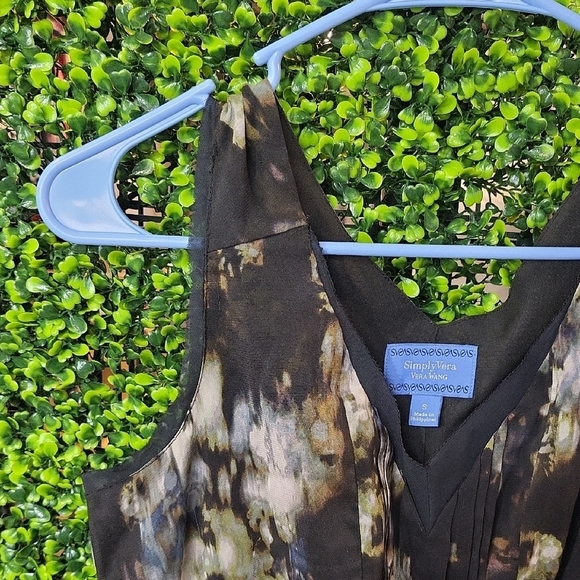 Black and White Sleeveless Sundress with V-Neck for CocktailVera Wang - Picture 3 of 15